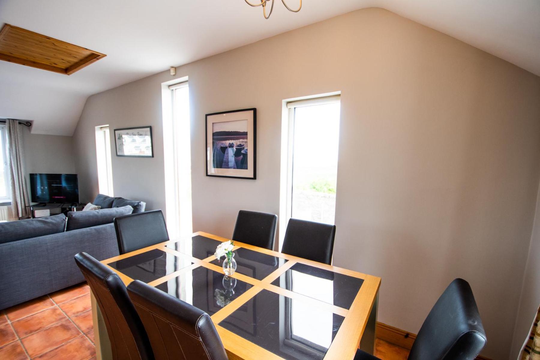 3 Fishery Cottages - 2 Bedroom House Close To Town 班多伦 外观 照片